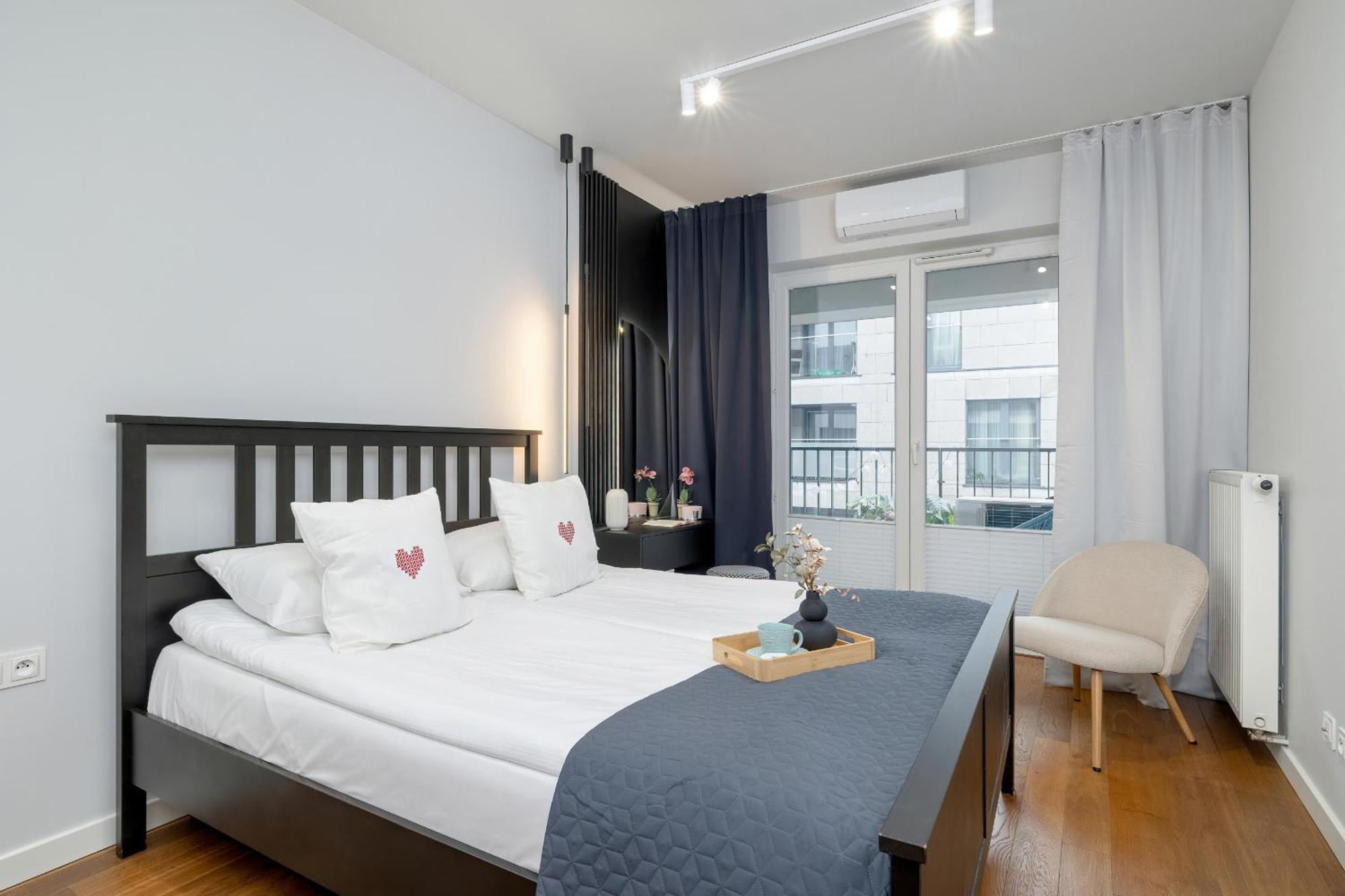 Appartamento Slusarska Modern With Balcony & Parking Cracow Zablocie By Renters Prestige *