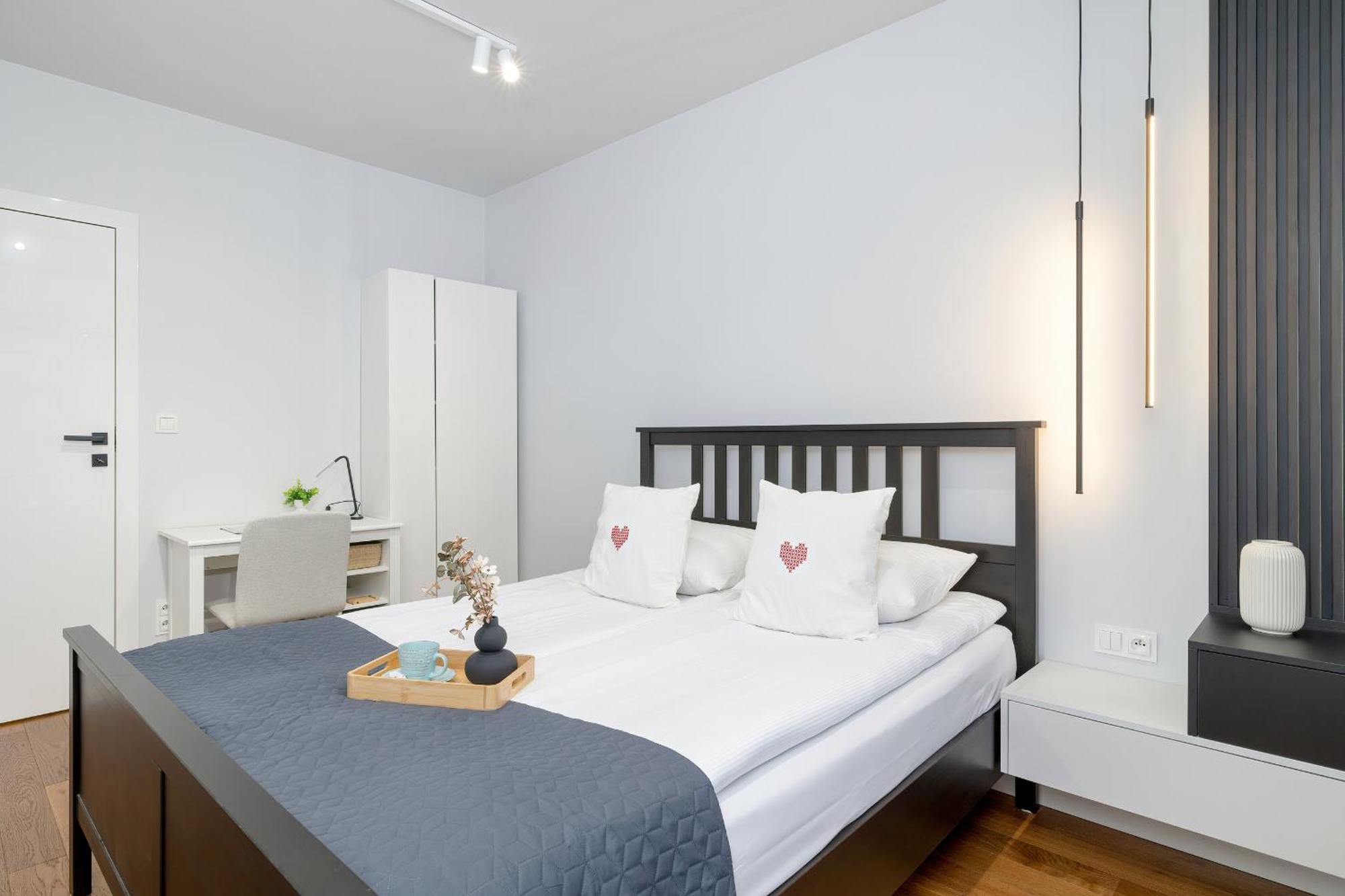 Slusarska Modern With Balcony & Parking Cracow Zablocie By Renters Prestige Krakow