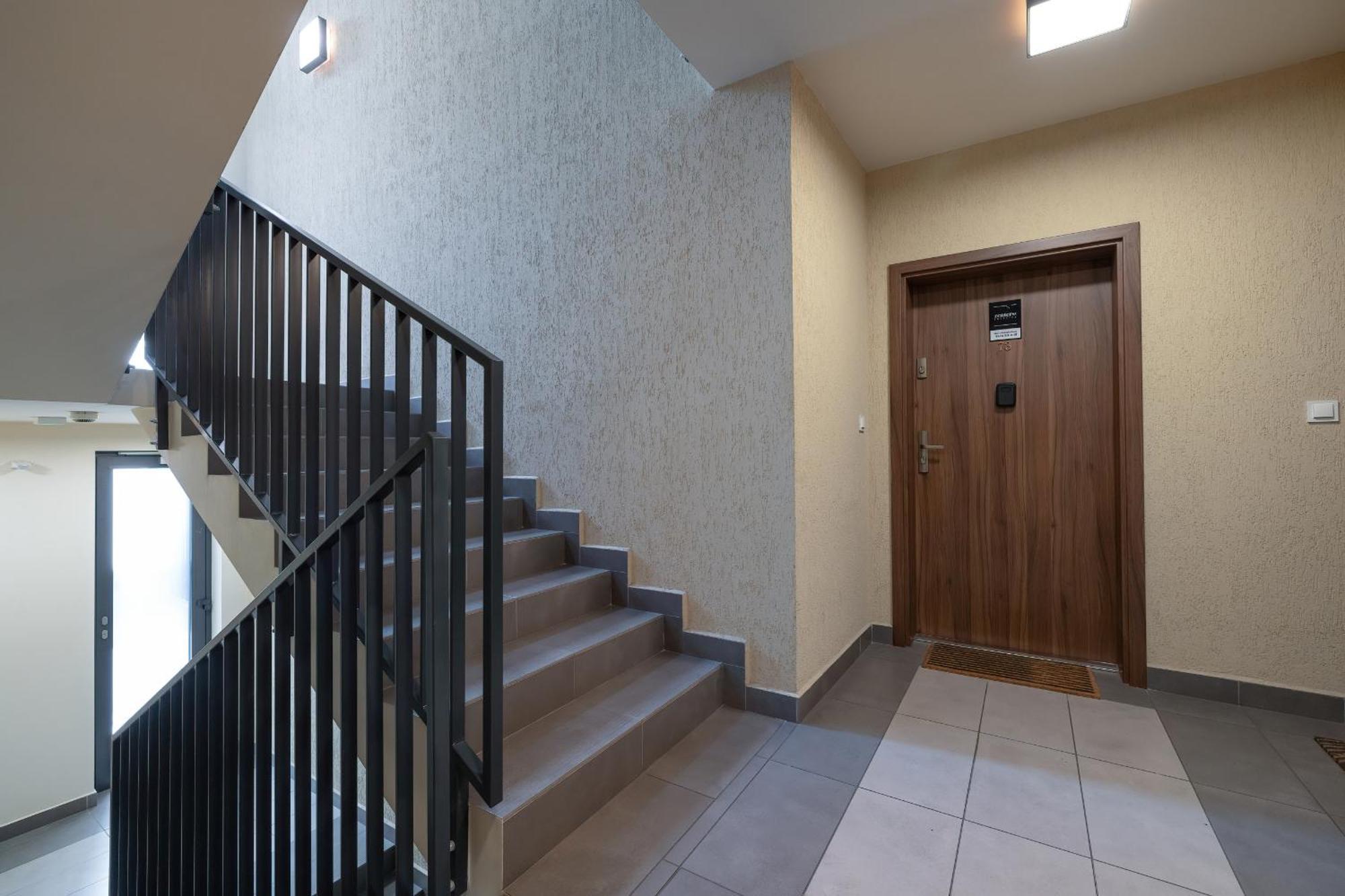 Slusarska Modern With Balcony & Parking Cracow Zablocie By Renters Prestige Appartamento
